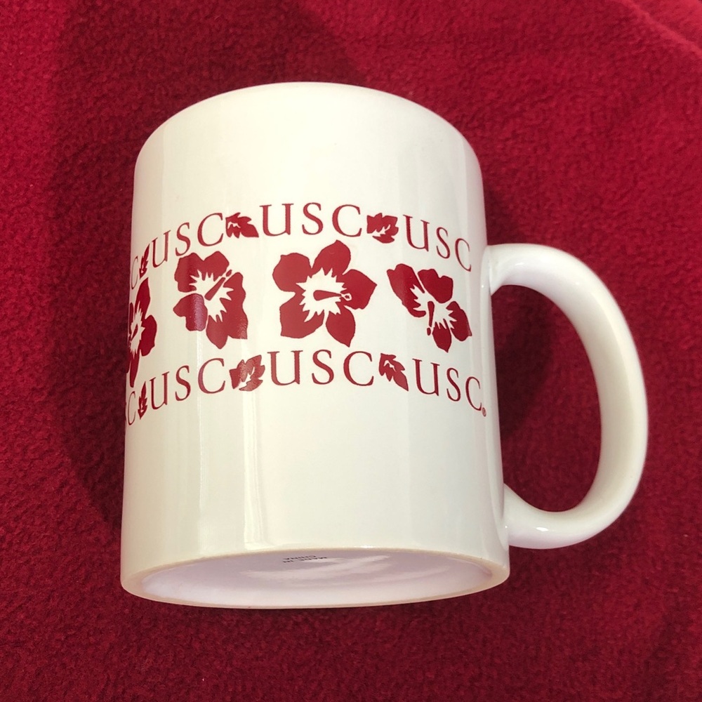 USC Trojans Fan Collectible Bundle 2 keychains, football pins,mug, blanket ticke - Picture 7 of 16